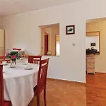 Сasa de vacaciones Put Vrljuge Iv *